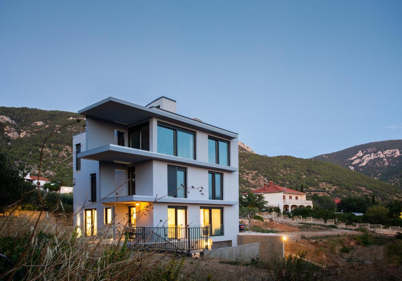 Villa Luce Komiza Exterior photo